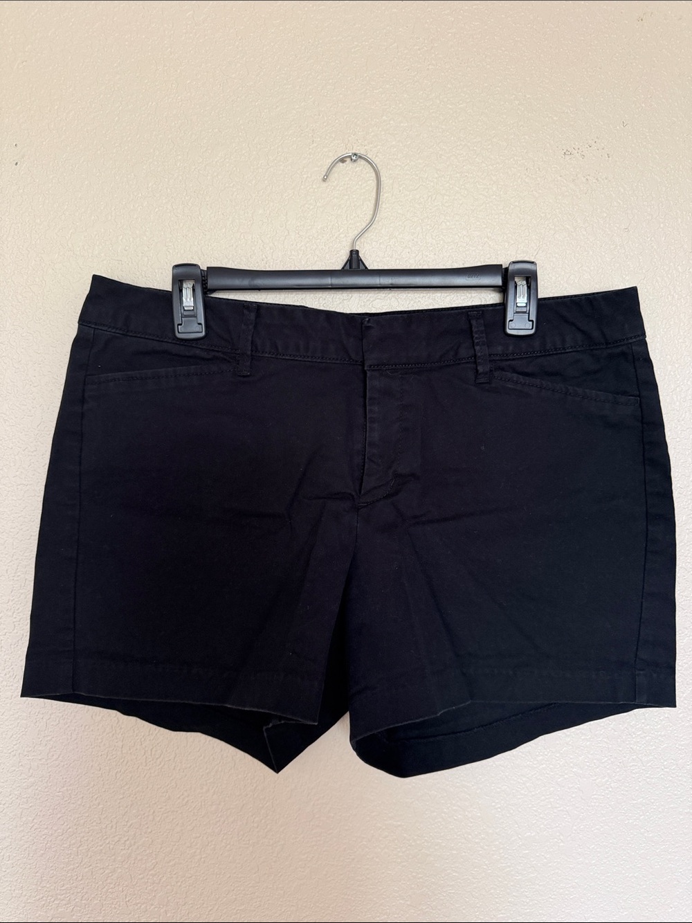 Old Navy Black Women's Stretch Pixie Shorts
